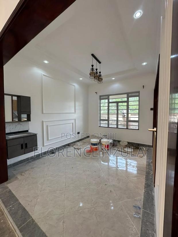 4bdrm Bungalow in Merisho Rd, Matasia for sale - thumbnail 8