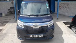 Toyota Roomy 2018 Blue