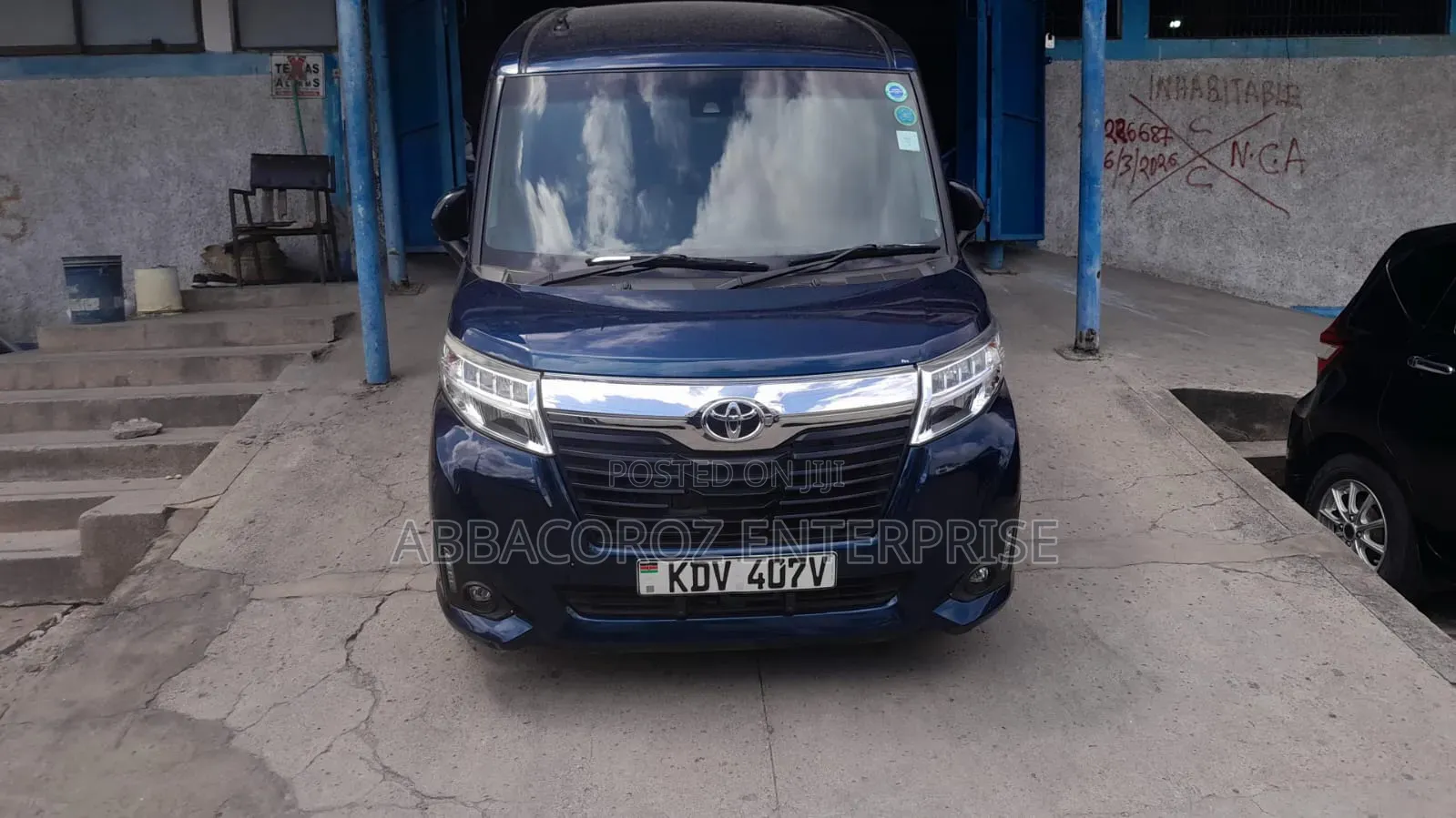 Toyota Roomy 2018 Blue