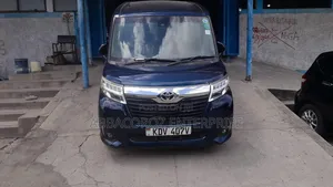 Toyota Roomy 2018 Blue