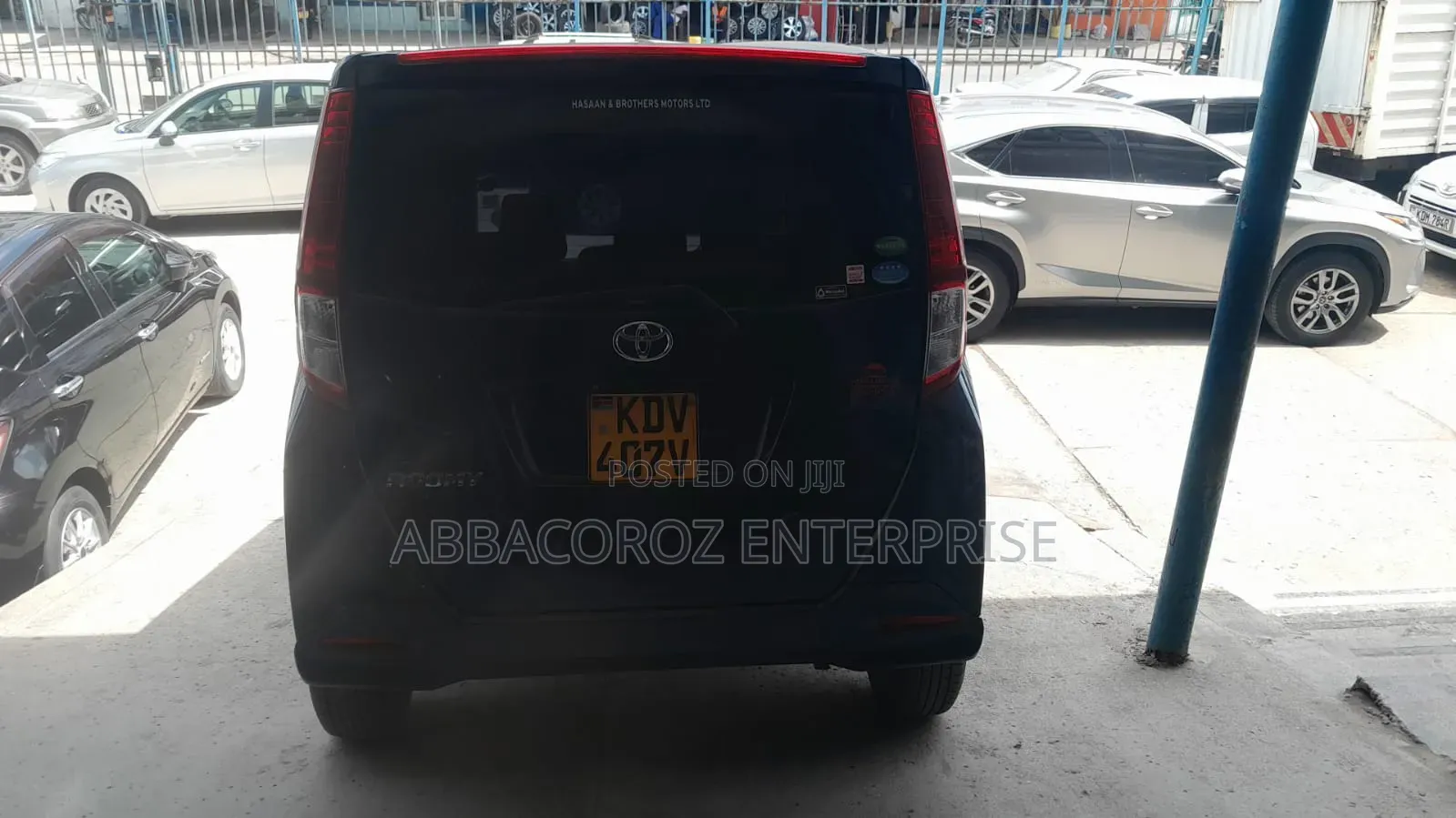 Toyota Roomy 2018 Blue