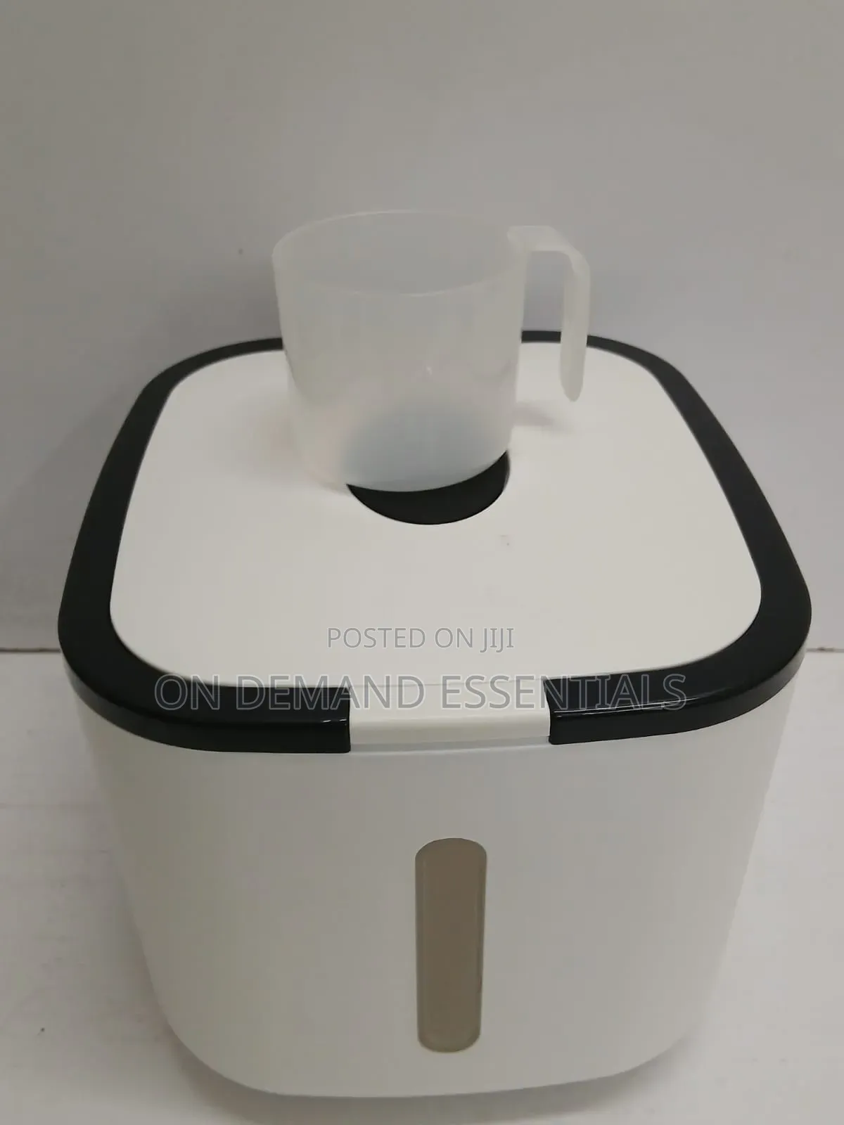 Multifunctional Storage Container