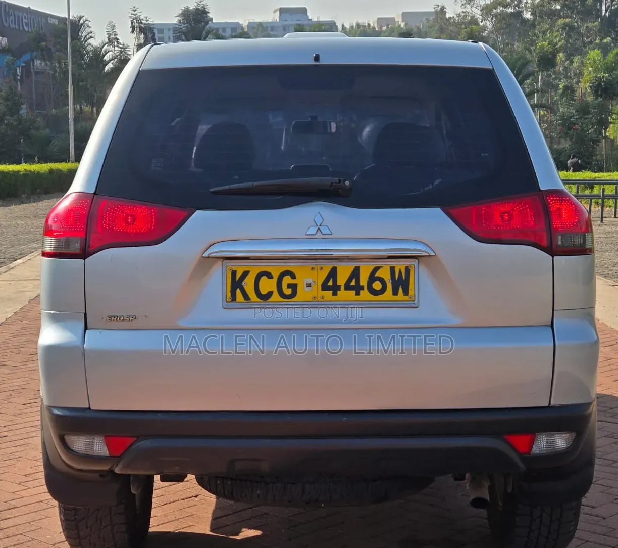 Mitsubishi Pajero 2013 Silver
