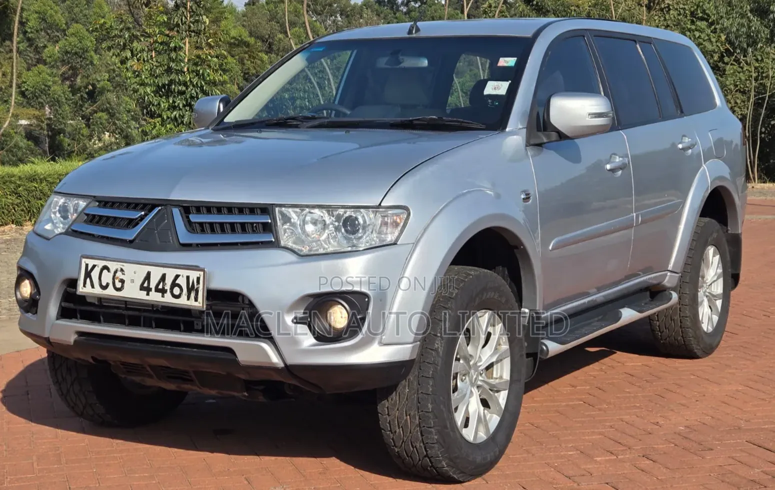 Mitsubishi Pajero 2013 Silver