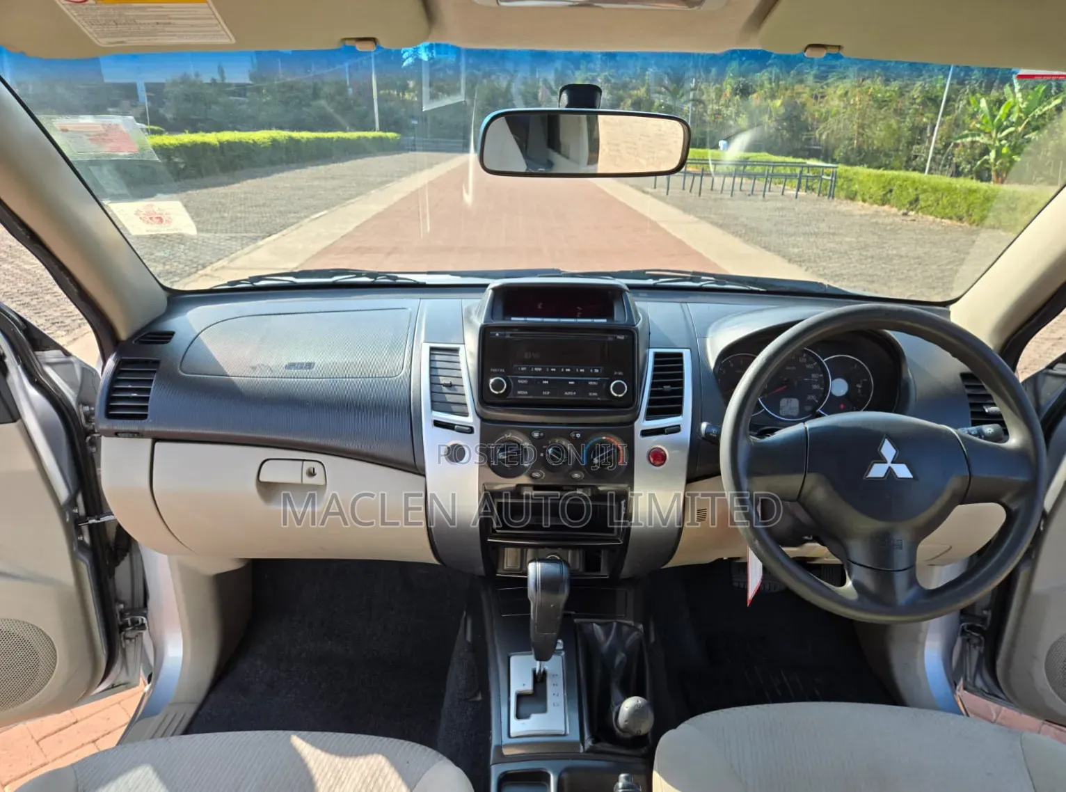 Mitsubishi Pajero 2013 Silver