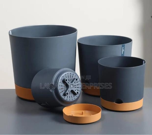 Plastic Plant Pot