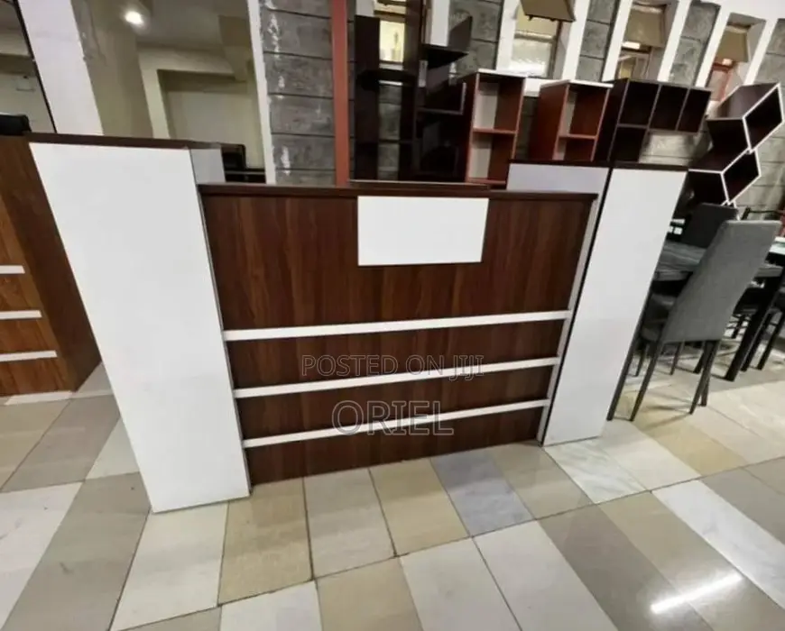 1.6M Office Reception Counter Desk : Modern Office Counter Table