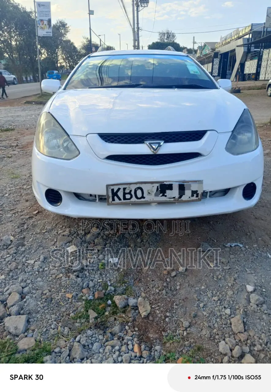 Toyota Caldina 2004 White