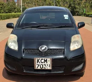 Toyota Vitz 2011 Black