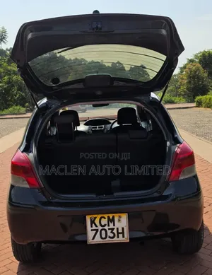 Toyota Vitz 2011 Black