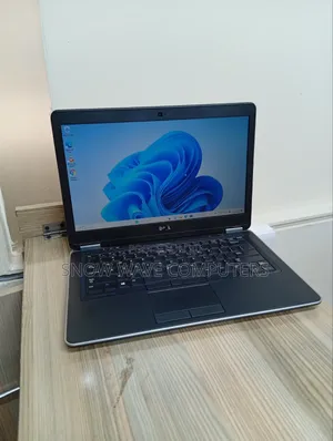 Laptop Dell Latitude 7440 8GB Intel Core i5 SSD 256GB