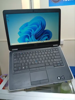 Laptop Dell Latitude 7440 8GB Intel Core i5 SSD 256GB