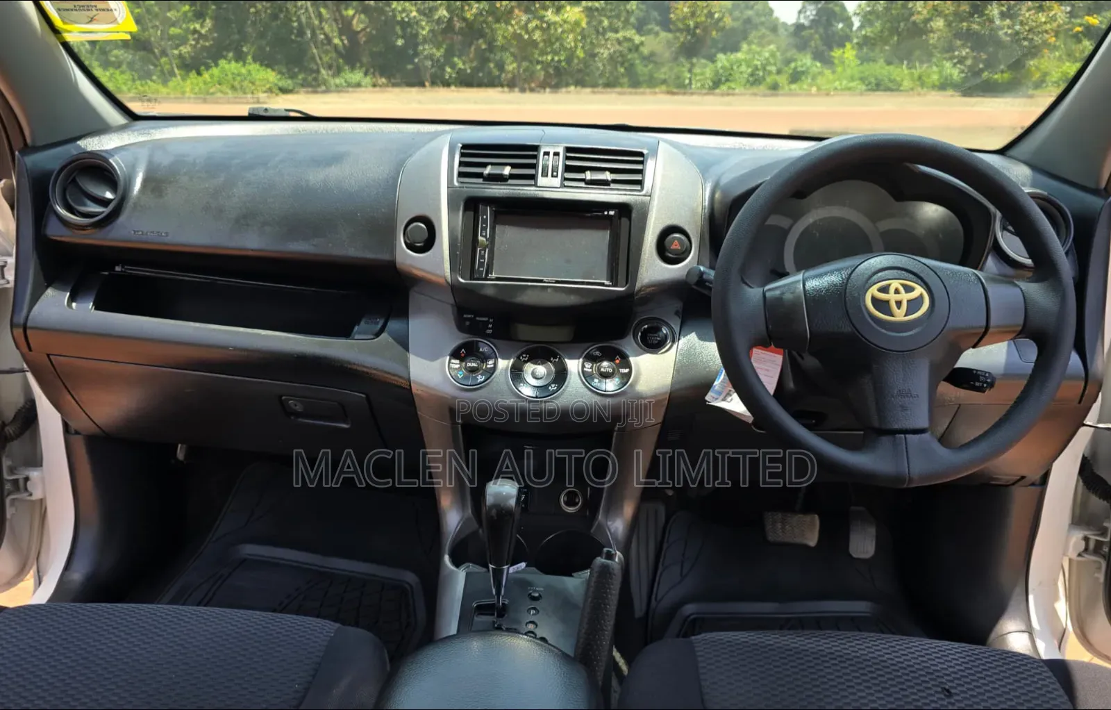 Toyota RAV4 2009 White