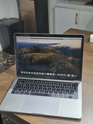 Laptop Apple MacBook Pro 8GB Intel Core i5 SSD 256GB