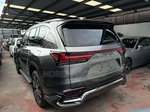 Lexus LX 2023 Gray
