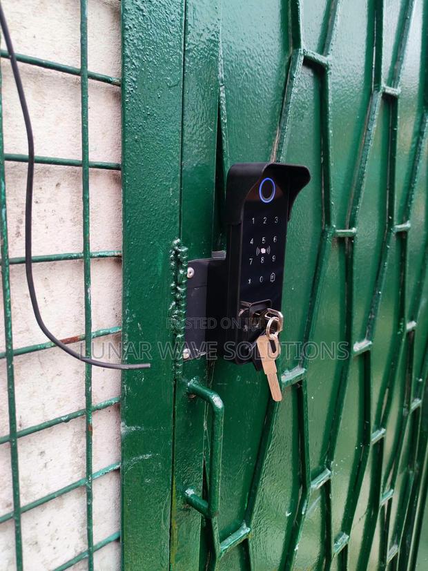 Gate Smart Locks With Fingerprint and Passcode and Cards