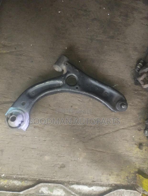 Daihatsu Mira Control Arm