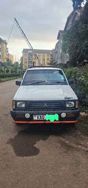 Mitsubishi L200 2003 White