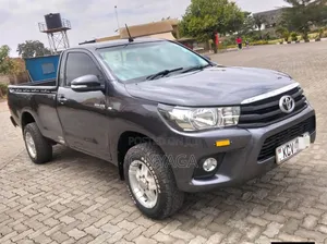 Toyota Hilux 2019 Gray