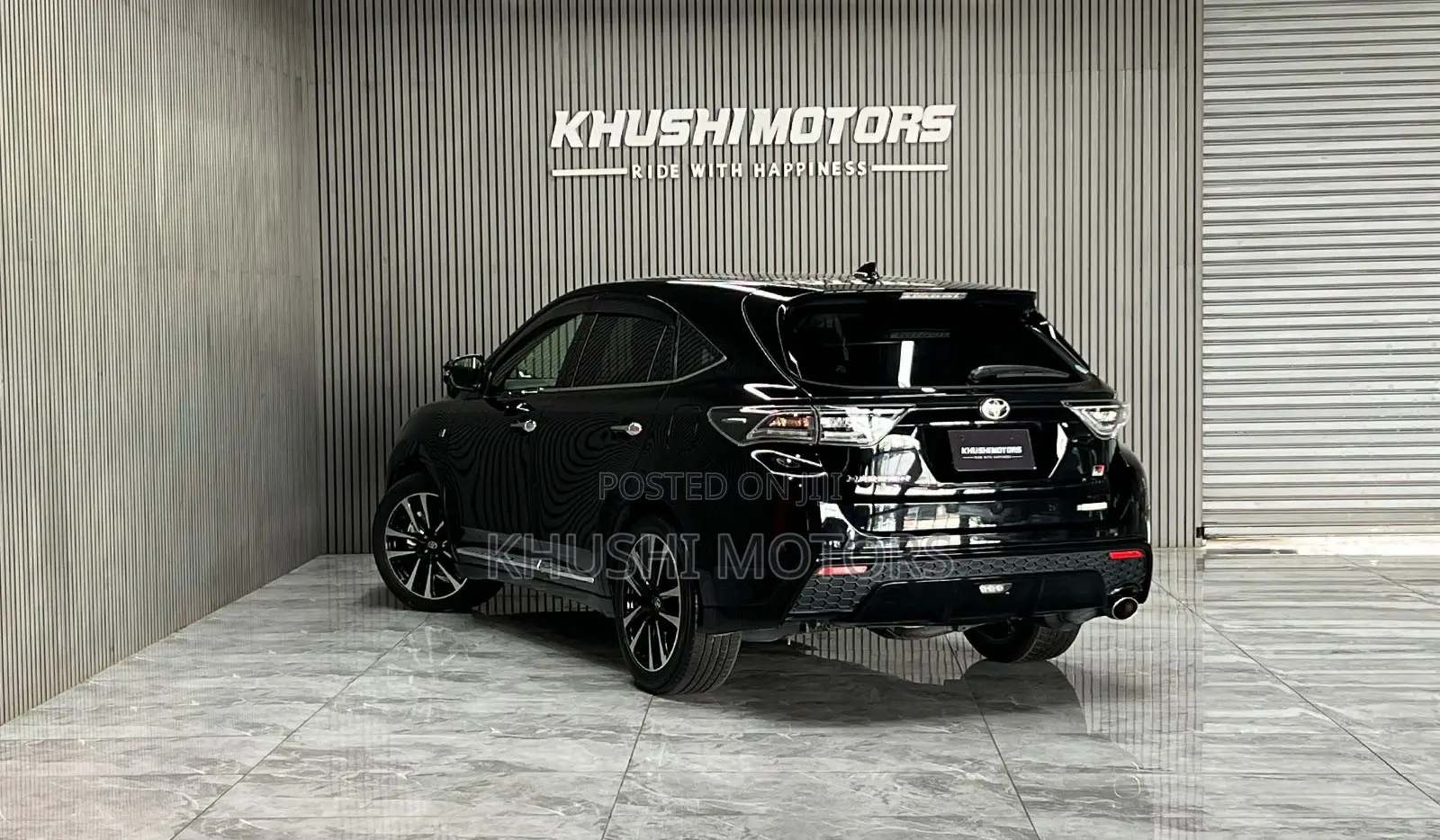 Toyota Harrier 2.0 2018 Black
