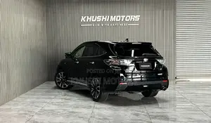 Toyota Harrier 2.0 2018 Black