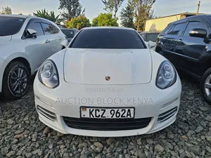 Porsche Panamera 2013 White