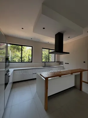 4bdrm Apartment in Loresho for rent