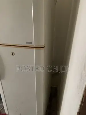 Refridgerator