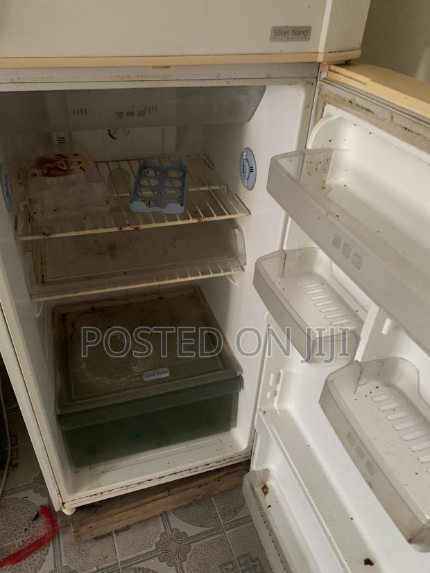 Refridgerator