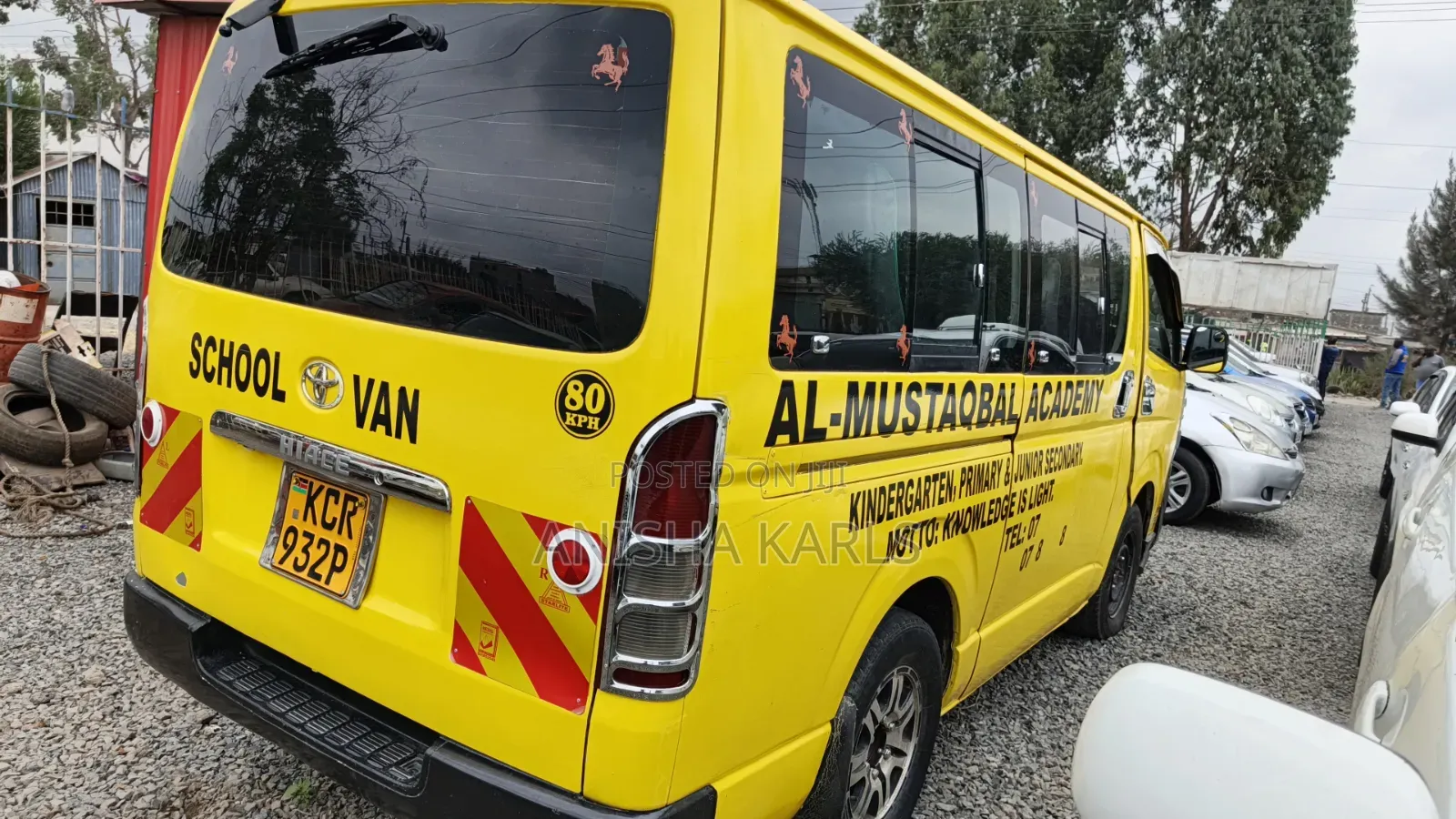 Toyota HiAce 2011 Yellow