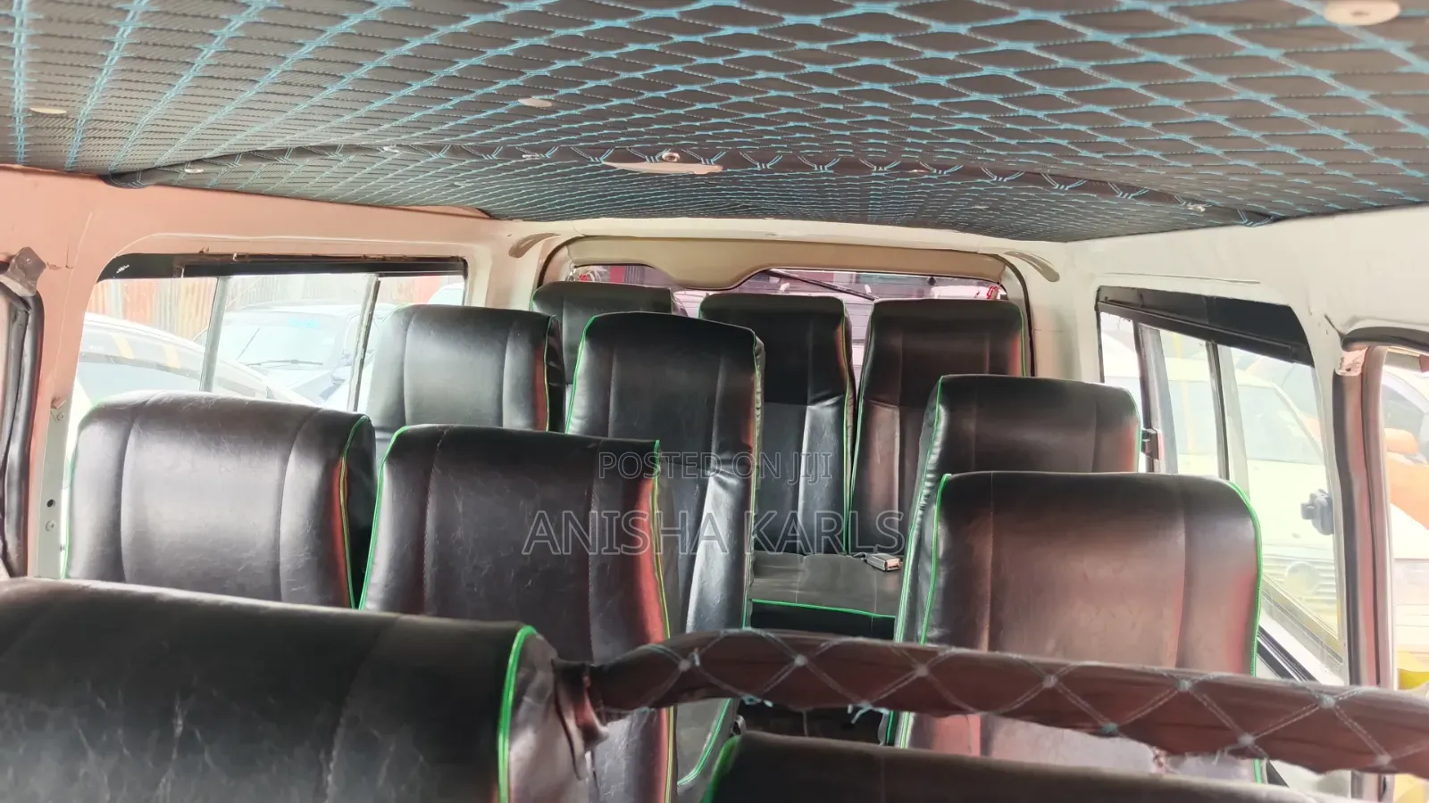 Toyota HiAce 2011 Yellow
