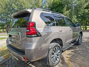 Toyota Land Cruiser Prado 2019