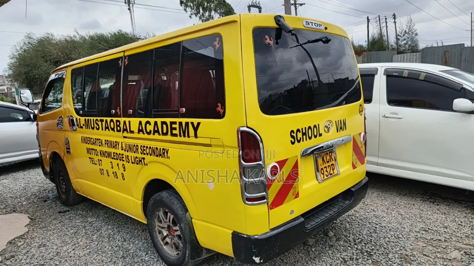 Toyota HiAce 2011 Yellow