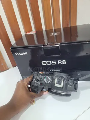 Canon Eos R8