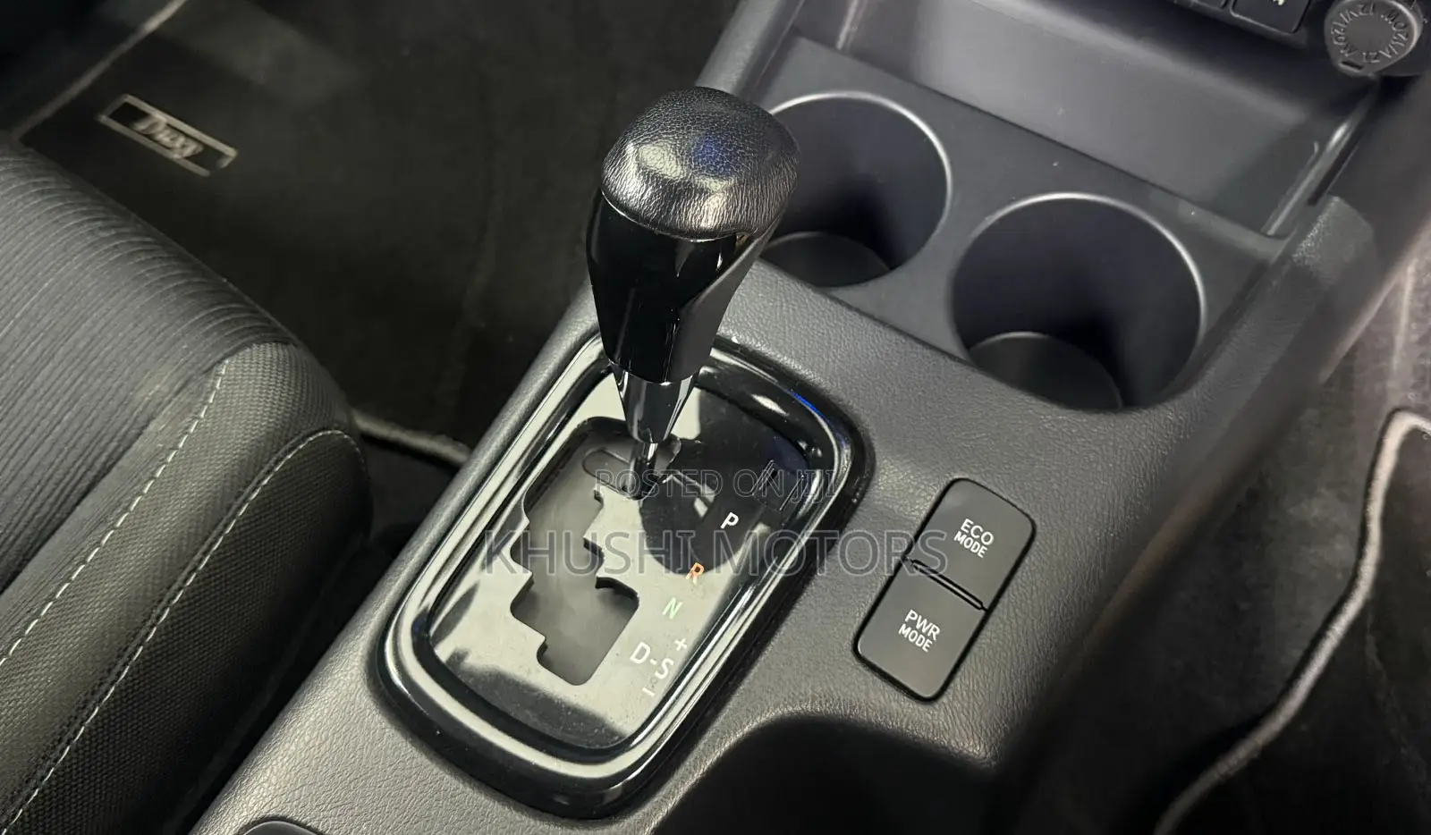 Toyota Hilux 2020 Silver