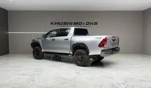 Toyota Hilux 2020 Silver