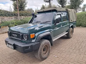 Toyota Land Cruiser 79 Series 2014 Green