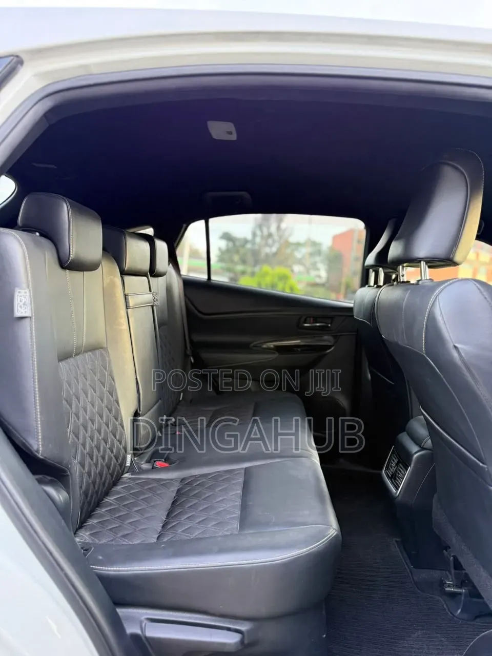 Toyota Harrier 2.0 2019 White