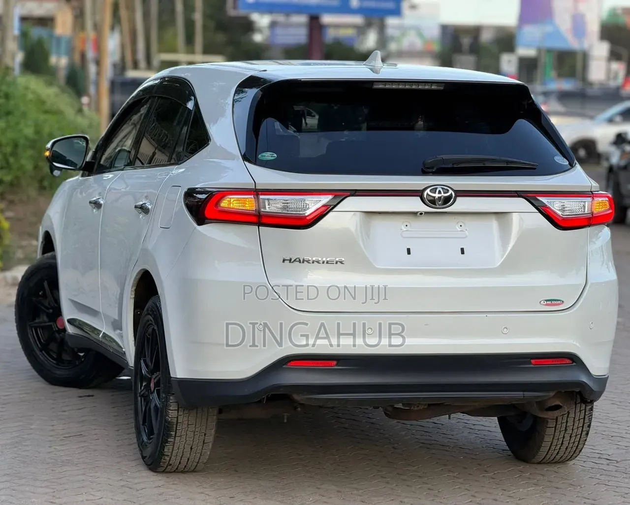 Toyota Harrier 2.0 2019 White