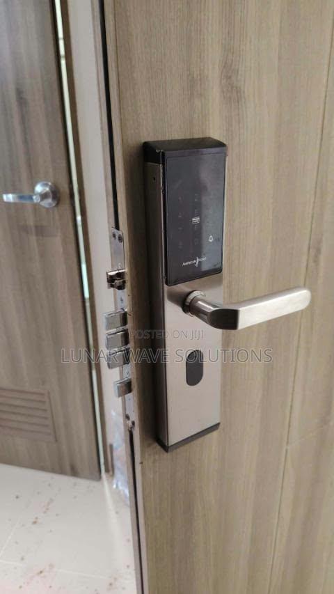 Smartlocks/ Smart Locks With Tuya APP