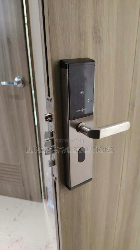 Smartlocks/ Smart Locks With Tuya APP