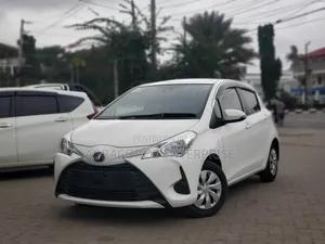 Toyota Vitz 2018 White