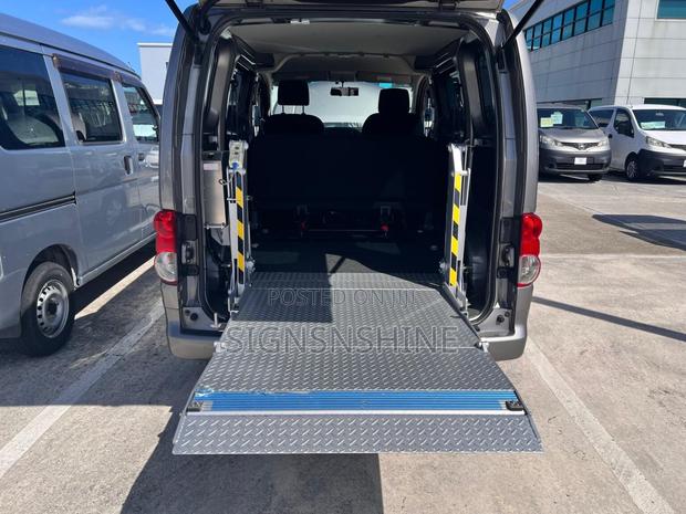 Tail Lift for Wheelchair and Goods