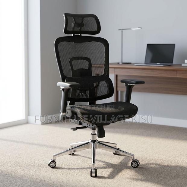 Mesh Orthopedic Seat With Footrest - thumbnail 2