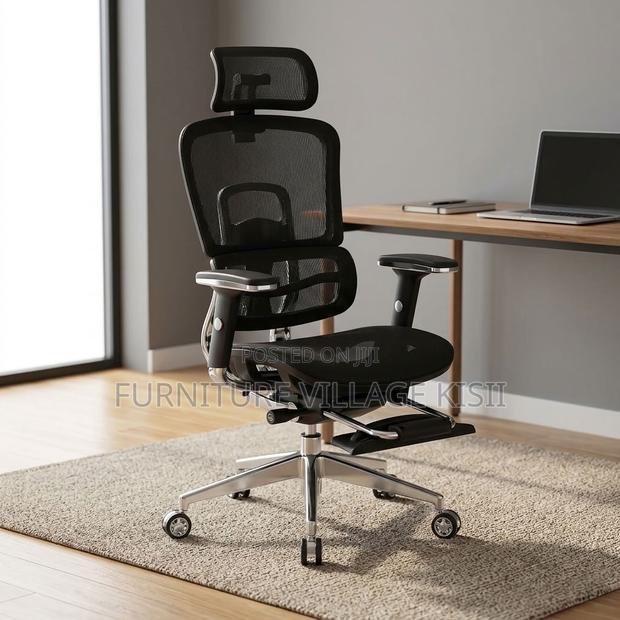 Mesh Orthopedic Seat With Footrest - thumbnail 6