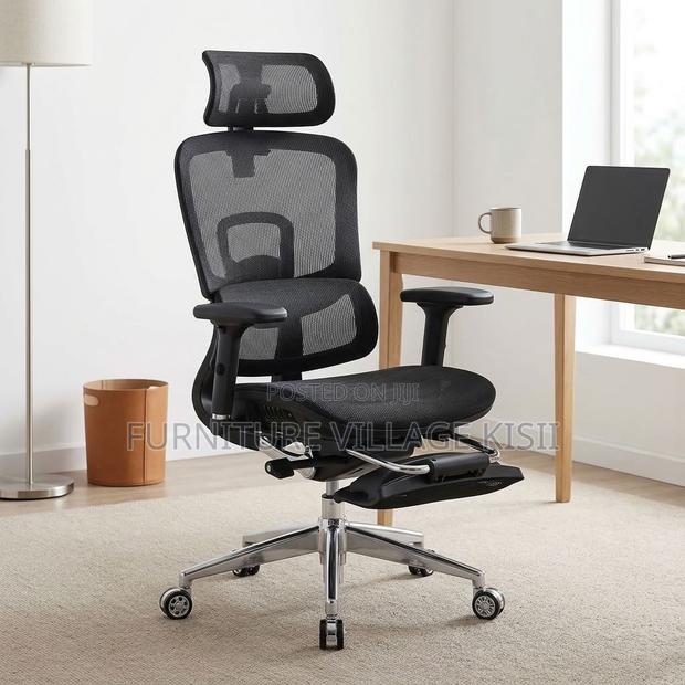 Mesh Orthopedic Seat With Footrest - thumbnail 8