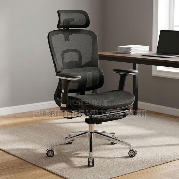 Mesh Orthopedic Seat With Footrest - thumbnail 9