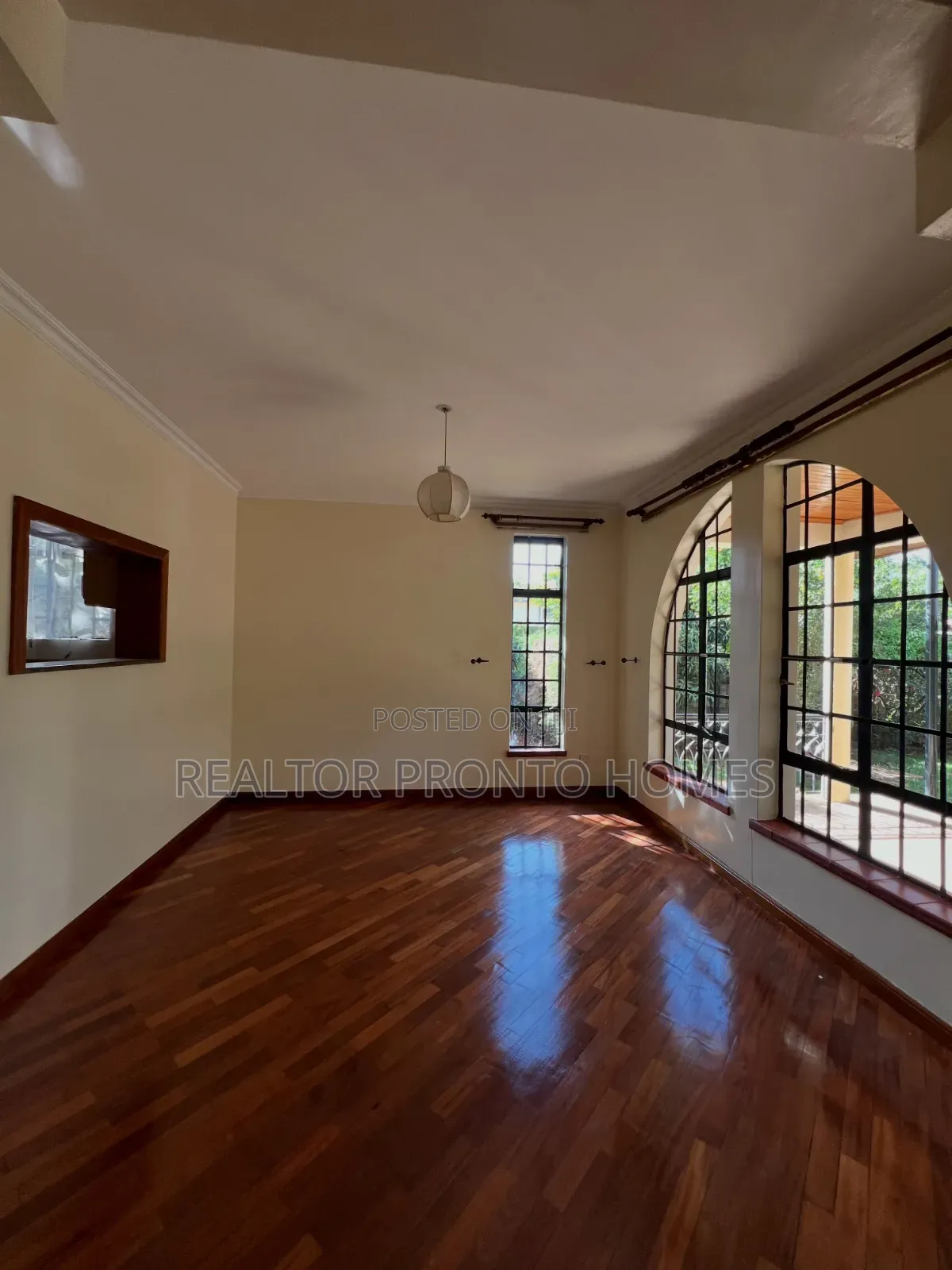 4bdrm Townhouse/Terrace in Lavington, Muthangari for sale