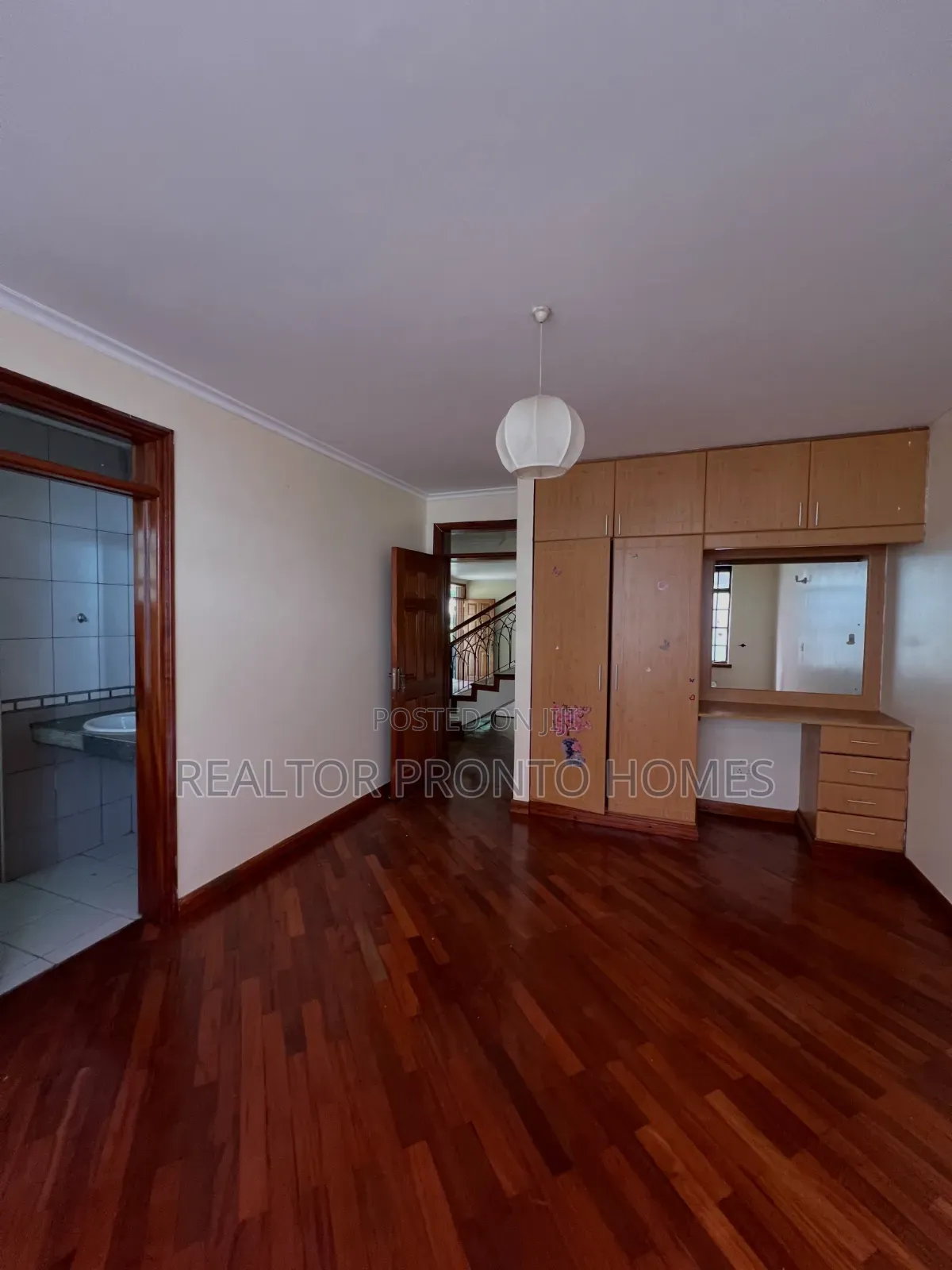 4bdrm Townhouse/Terrace in Lavington, Muthangari for sale