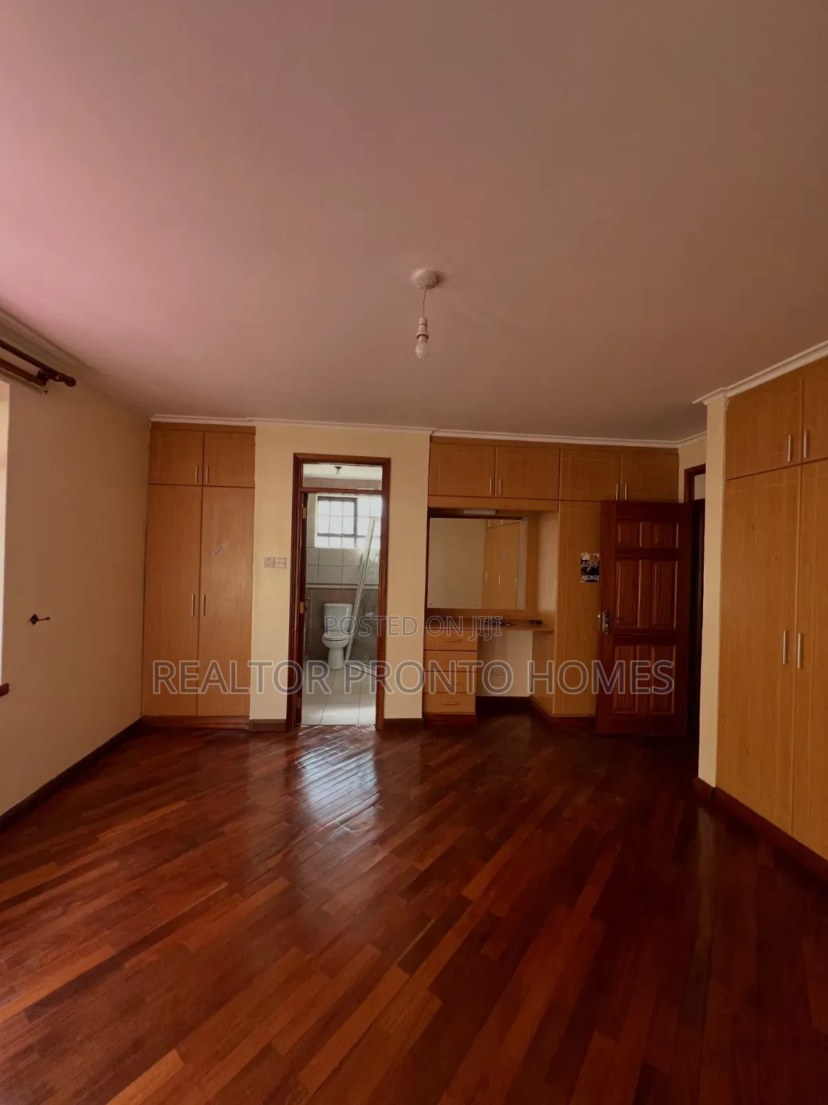 4bdrm Townhouse/Terrace in Lavington, Muthangari for sale